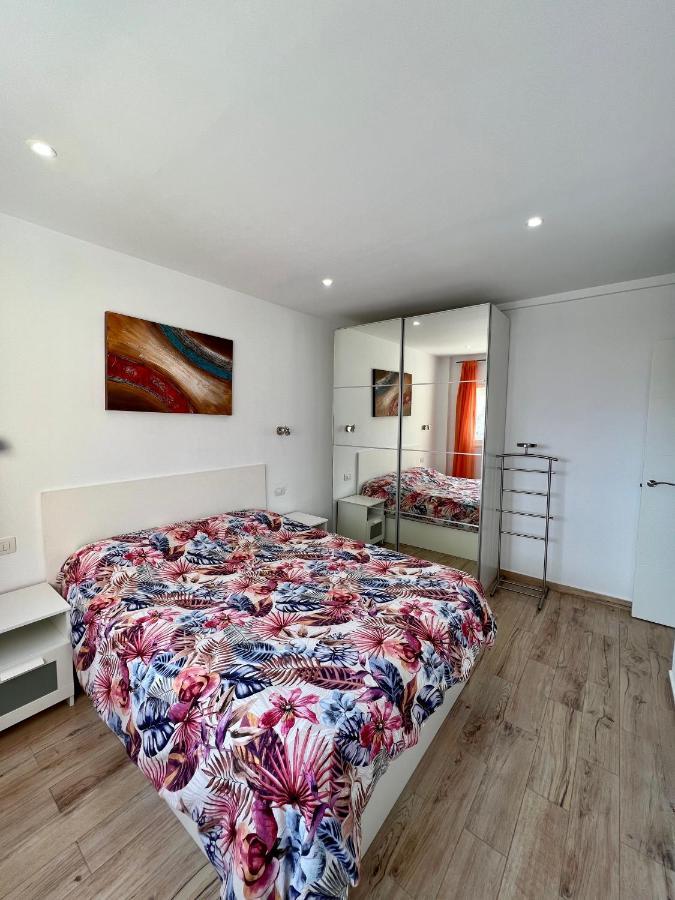 Apartment Crissol 로스크리스티아노스 외부 사진